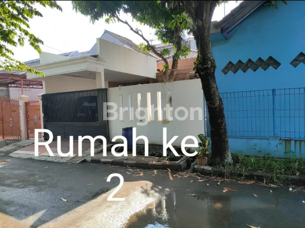 image RUMAH BERIKUT TOKO DIJUAL CEPAT LOKASI STRATEGIS COCOK UNTUK GROSIR (5)