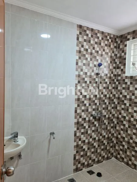 image RUMAH SIAP HUNI 3 LANTAI JANUR ELOK (5)