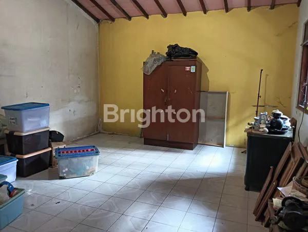 image RUMAH LUAS DENGAN SEILING YG TINGGI  (3)