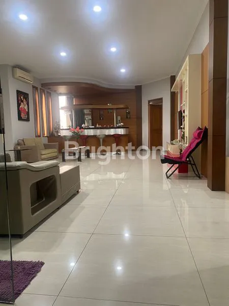 image RUMAH MEWAH DI PERUMAHAN ELITE DI SINGASANA (1)