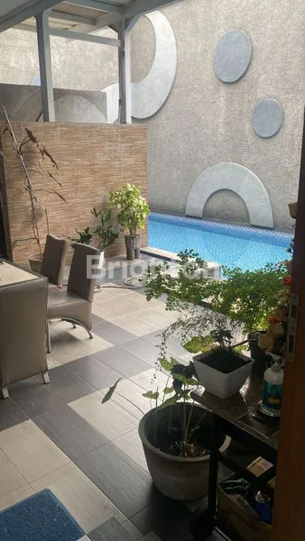 image RUMAH MEWAH DI PERUMAHAN ELITE DI SINGASANA (8)