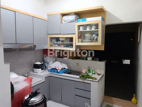 image RUMAH 2 LANTAI DI NGINDEN INTAN TIMUR (2)