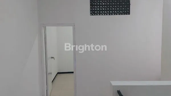 image DIJUAL RUMAH 2 LANTAI DI RUNGKUT  (2)