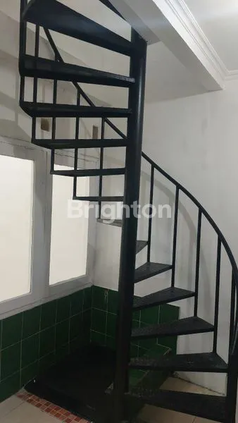 image DIJUAL RUMAH 2 LANTAI DI RUNGKUT  (7)