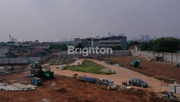 image RUMAH MEWAH INDENT VETERAN, JAKARTA SELAYAN, DI LOKASI TERBAIK, BANGUNAN 3 LANTAI (5)