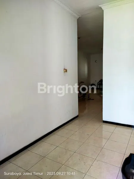 image RUMAH SIAP HUNI 1 LT LOKASI STRATEGIS DEKAT MERR (5)