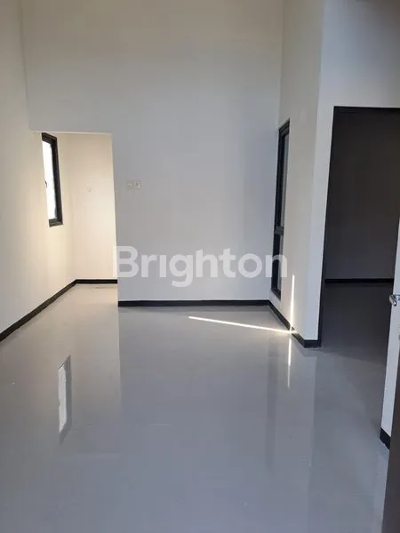 image RUMAH 1LANTAI LEBAR DEKAT KE GUNUNG ANYAR DAN MERR SURABAYA TIMUR ALANA REGENCY (7)