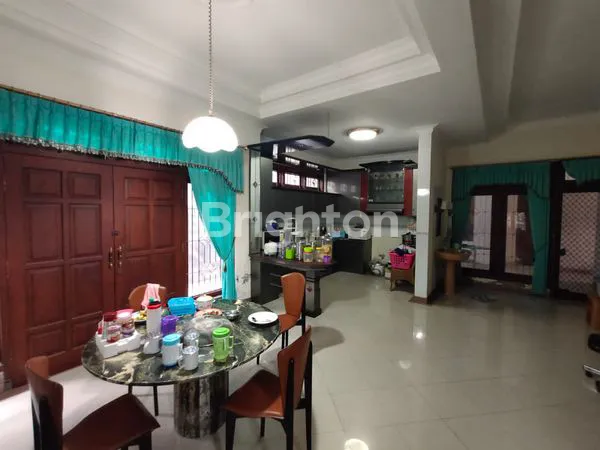 image RUMAH LUAS & STUDIO FOTO SUMENEP (2)