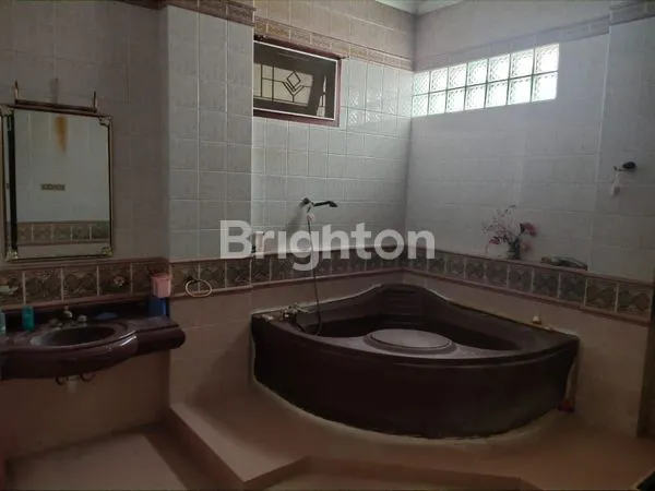 image RUMAH LUAS & STUDIO FOTO SUMENEP (6)