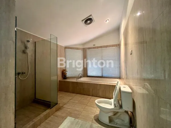 image RUMAH ANCOL BARAT MEWAH 2LT (7)