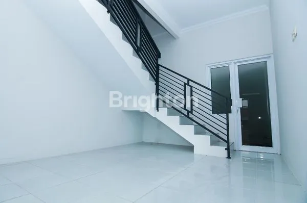 image RUKO 2 LANTAI CONDONG CATUR, LT 77 M2, LB 112 M2  , LOKASI STRATEGIS DAN RAMAI , AREA DEKAT BERBAGAI KAMPUS TOP DI YOGYAKARTA (3)