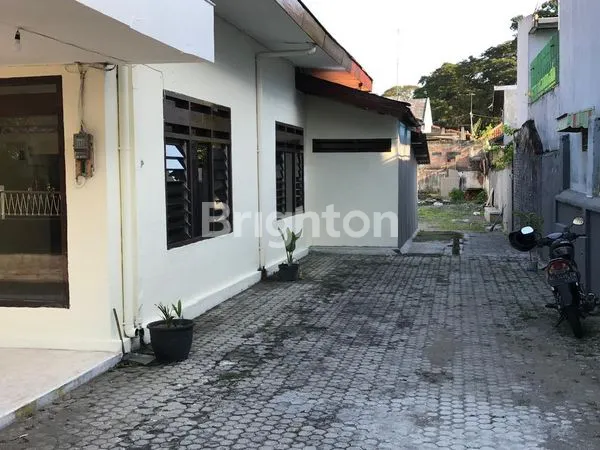 image RUMAH LUAS, RUMAH BISNIS,AREA STRATEGIS JALAN IMAM BONJOL KEDIRI DEKAT PERTIGAAN (7)