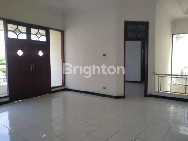 image SIMPANG DARMO PERMAI SELATAN, LUAS TANAH 355M2, HOOK, SIAP HUNI (6)