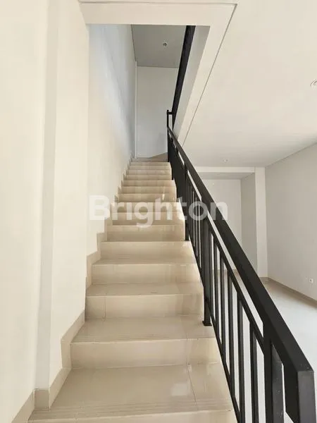 image RUKO 2 LANTAI LOKASI STRATEGIS (4)