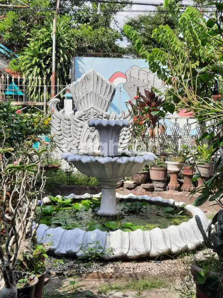 image RUMAH BESAR 2 LANTAI, ADA TAMAN DEPAN DAN BELAKANG,  SIAP HUNI, AKSES MOBIL PAPASAN LANCAR ( 5 M ) ,  SANGAT COCOK UNTUK HOMESTAY, LOKASI STRATEGIS ,  1,1 KM KE BANDARA ADISUCIPTO, 5,1 KM KE AMBARUKMO PLAZA, 1,2 KM KE CITRA SUN GARDEN. HARGA NEGO (8)