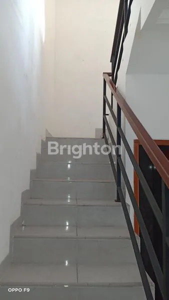 image RUMAH KEBAYORAN LAMA, BANGUNAN 2 LANTAI (7)