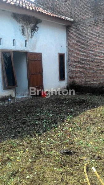 image RUMAH POJOK AREA PERUMAHAN DI TULUNGAGUNG (4)