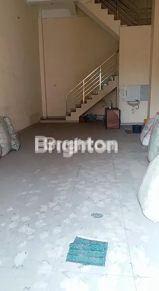 image RUKO STRATEGIS SEBELAHAN DGN MIXUE DAN OYO. MURAH RUKO 3.5LANTAI DI SUKOMANUNGGAL TANJUNGSARI TANDES SURABAYA BARAT. COCOK UTK KANTOR DAN CAFE (3)
