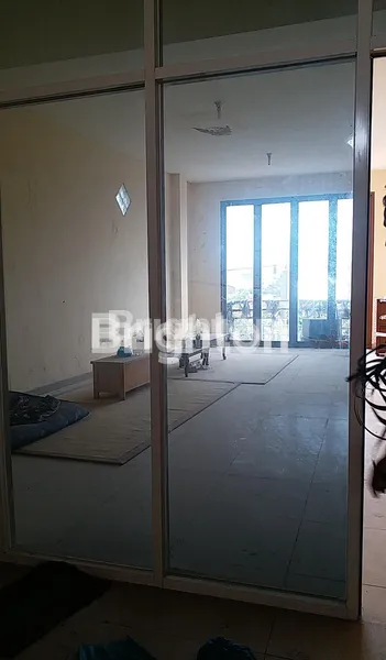 image RUKO STRATEGIS SEBELAHAN DGN MIXUE DAN OYO. MURAH RUKO 3.5LANTAI DI SUKOMANUNGGAL TANJUNGSARI TANDES SURABAYA BARAT. COCOK UTK KANTOR DAN CAFE (4)