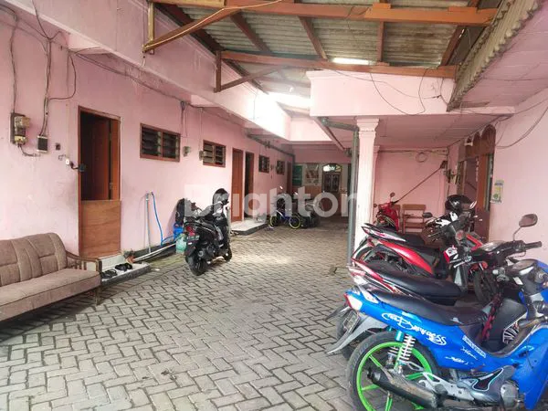 image RUMAH COCOK BUAT USAHA DI KUTISARI SURABAYA  (4)