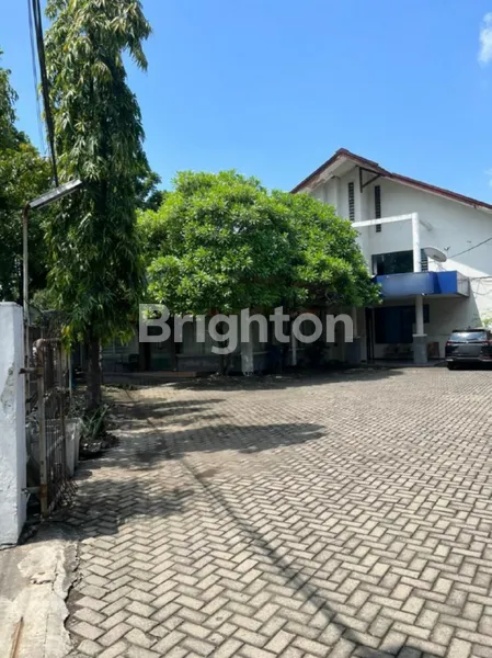 image GEDUNG PERKANTORAN STRATEGIS DI RAYA PRAPEN-JEMURSARI, SURABAYA (2)