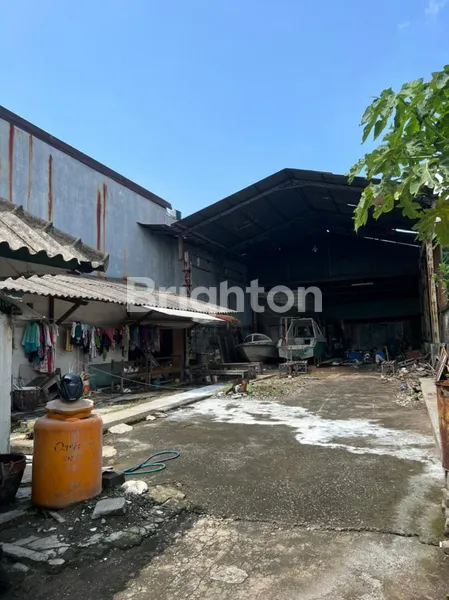 image GEDUNG PERKANTORAN STRATEGIS DI RAYA PRAPEN-JEMURSARI, SURABAYA (8)