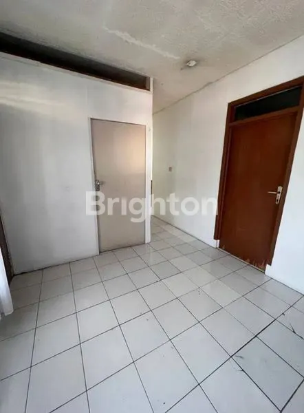 image RUMAH STRATEGIS DI SETRAMURNI PASTEUR BANDUNG  (4)