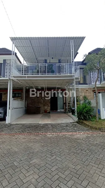 image RUMAH 2 LANTAI KAWASAN HUNIAN ISLAMI DI TASIKMADU KARANGPLOSO (1)