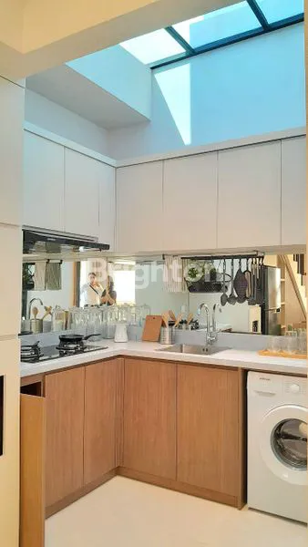 image RUMAH JAKSEL PLUS ATTIC GAK SAMPAI 1,5M! (2)