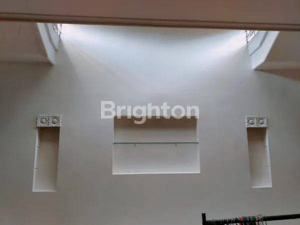 image RUMAH STRATEGIS DAN TERAWAT DI MEKAR WANGI DEKAT DENGAN  TOL MOCH. TOHA (3)