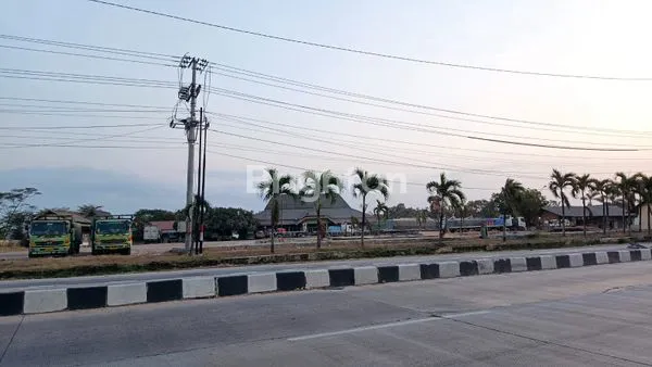 PEMALANG, TANAH DIJUAL MURAH SELUAS 2.4 HA BONUS BANGUNAN EX PENGINAPAN. (AN011)