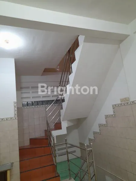 image RUKO 3 LANTAI SIAP PAKAI STRATEGIS LANGSEP MALANG (8)