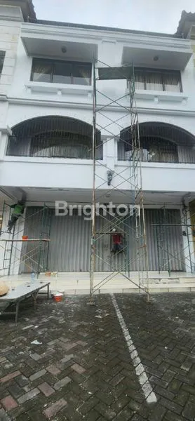 Gambar Property RUKO 4 LT JEJER 3 STRATEGIS DI JL RAYA PANJANG JIWO SURABAYA PARKIRAN LUAS DAN PROFITABLE