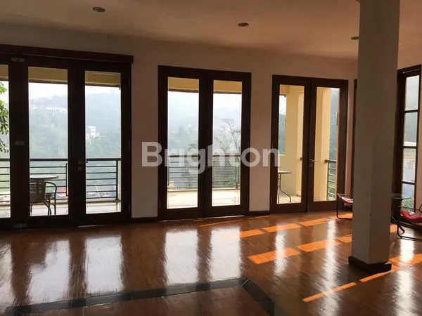 image DAGO PAKAR RESORT, RUMAH 2 LANTAI, PEMANDANGAN INDAH (4)