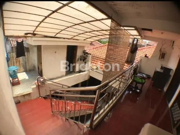 image RUMAH 1,5 LANTAI DI DUKUH KUPANG TIMUR SURABAYA BARAT (6)