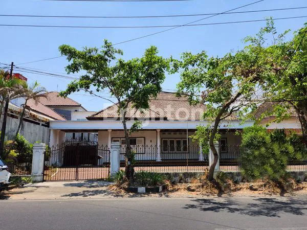 image RUMAH KLASIK HERITAGE SELANGKAH DARI IJEN BOULEVARD (1)