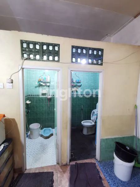 image RUMAH KOST 2½ LANTAI 14+2 KAMAR ROW MOBIL KEBON JERUK (2)