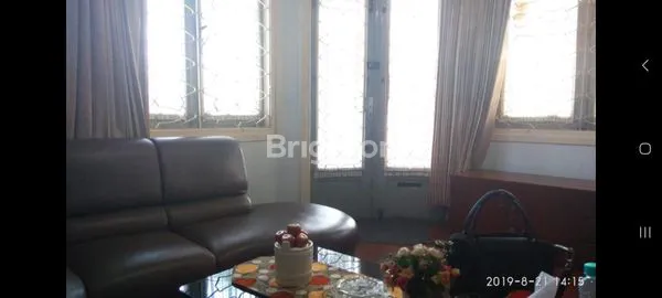 image JUAL RUMAH TINGGAL CLASSIC GAYA KOLONIAL YANG TERAWAT DENGAN BAIK, JARANG ADA (3)