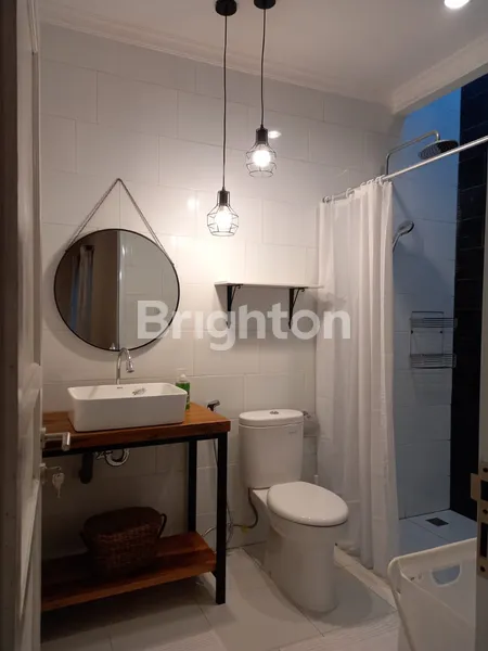 image RUMAH FULL FURNISH 2 LANTAI ASRI NYAMAN DAN SEJUK DI RANCAMAYA (7)