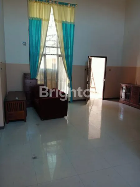 image HAPPY DITENTUKAN JUGA DENGAN LINGKUNGAN DAN SUASANA SEKITARNYA (3)