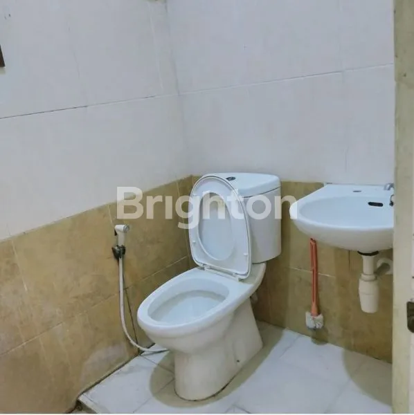 image DIJUAL CEPAT RUMAH 2 LANTAI- DARMO PERMAI (6)