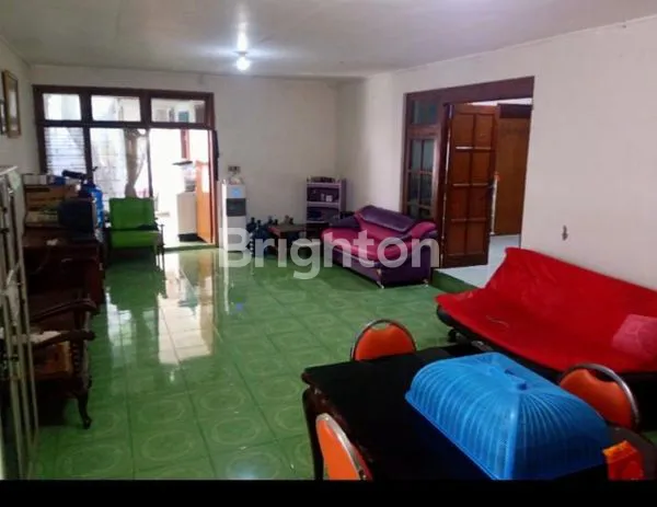 image RUMAH DENGAN HALAMAN YANG LUAS. NEGO (4)