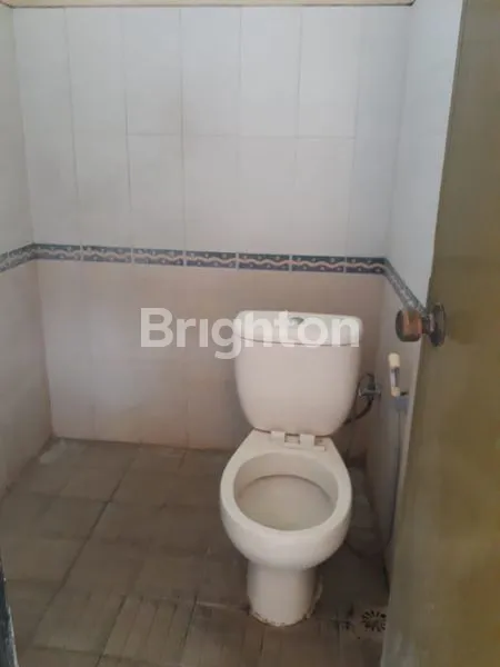 image RUMAH BESAR DAN LUAS DI PERUMAHAN GRAHA SENGKALING KOTA MALANG HANYA 900JUTA AN DEKAT KOTA BATU (5)