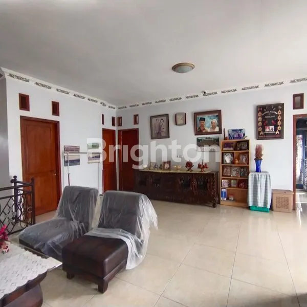 image RUMAH CANTIK TERAWAT DI LINGKUNGAN YANG AMAN, SEJUK, DAN STRATEGIS DEKAT KE GEGERKALONG DAN KAMPUS POLBAN (2)