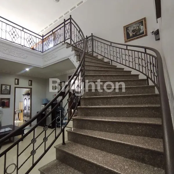 image RUMAH CANTIK TERAWAT DI LINGKUNGAN YANG AMAN, SEJUK, DAN STRATEGIS DEKAT KE GEGERKALONG DAN KAMPUS POLBAN (7)