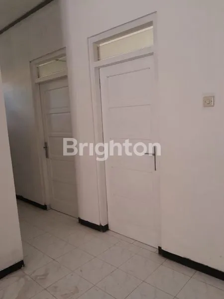 image RUMAH 2 LANTAI DI MAGUWOHARJO LT 513 M2 FULL BANGUNAN, DEKAT RUMAH SAKIT HERMINA, COCOK UNTUK GUEST HOUSE KELUARGA PASIEN, KAMAR TIDUR 12, KAMAR MANDI 5, KAMAR MANDI DALAM 1, RINGINSARI , DEPOK, SLEMAN , DIY (3)