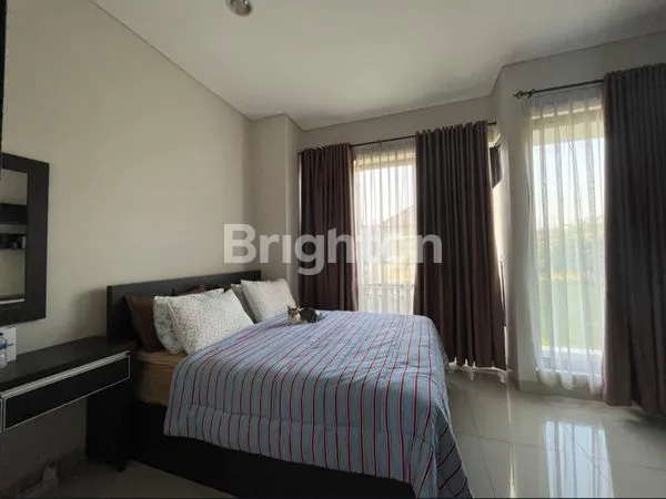 image RUMAH SIAP HUNI RAPI DI CLUSTER ILLUSTRIA EMINENT BSD TANGERANG (5)