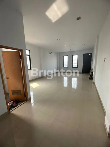 image RUKO GANDENG JEMBATAN BESI COCOK UNTUK USAHA (3)