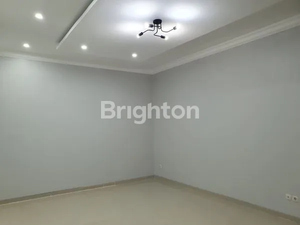 image RUMAH TERAWAT DI SETIABUDI REGENCY SIAP HUNI (8)