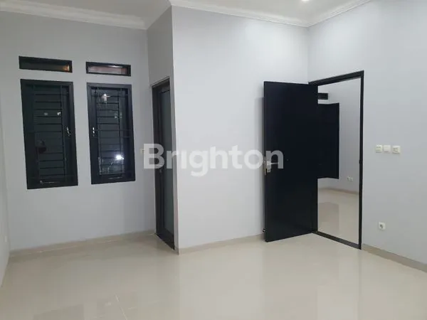 image RUMAH TERAWAT DI SETIABUDI REGENCY SIAP HUNI (6)